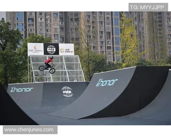 成都极限运动队与南京极限运动队赛后复盘分析比赛节奏与战术对比