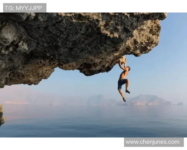 李伟的攀岩之路：从初学者到顶尖高手的心路历程与成长分享