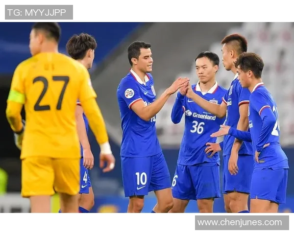 赛后分析：上海足球队与南京足球队的战术对决与表现评估