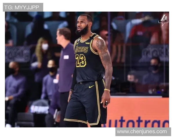 猛龙与骑士第三场激战回顾球员表现与战术分析全景呈现