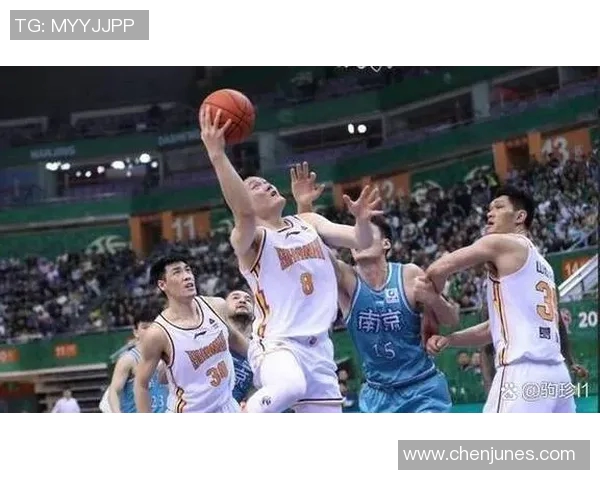 芝加哥天空与明尼苏达的激烈对决揭示篮球魅力与团队精神