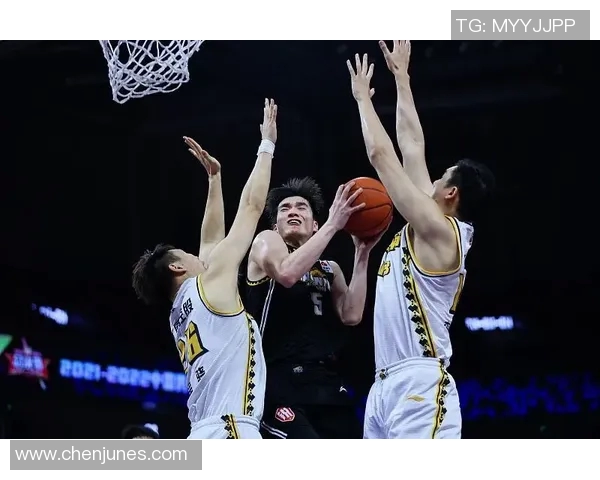 张兆旭：从篮球新星到职业生涯巅峰的奋斗历程与成就分享