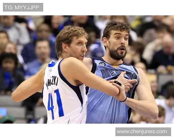 小牛对阵灰熊精彩直播回顾与赛后分析全方位解读